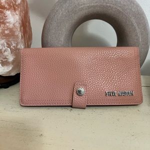 Steve Madden wallet